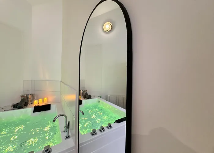 Mon Prive - Balneo & Sauna - Insolite Apartment Le Mans